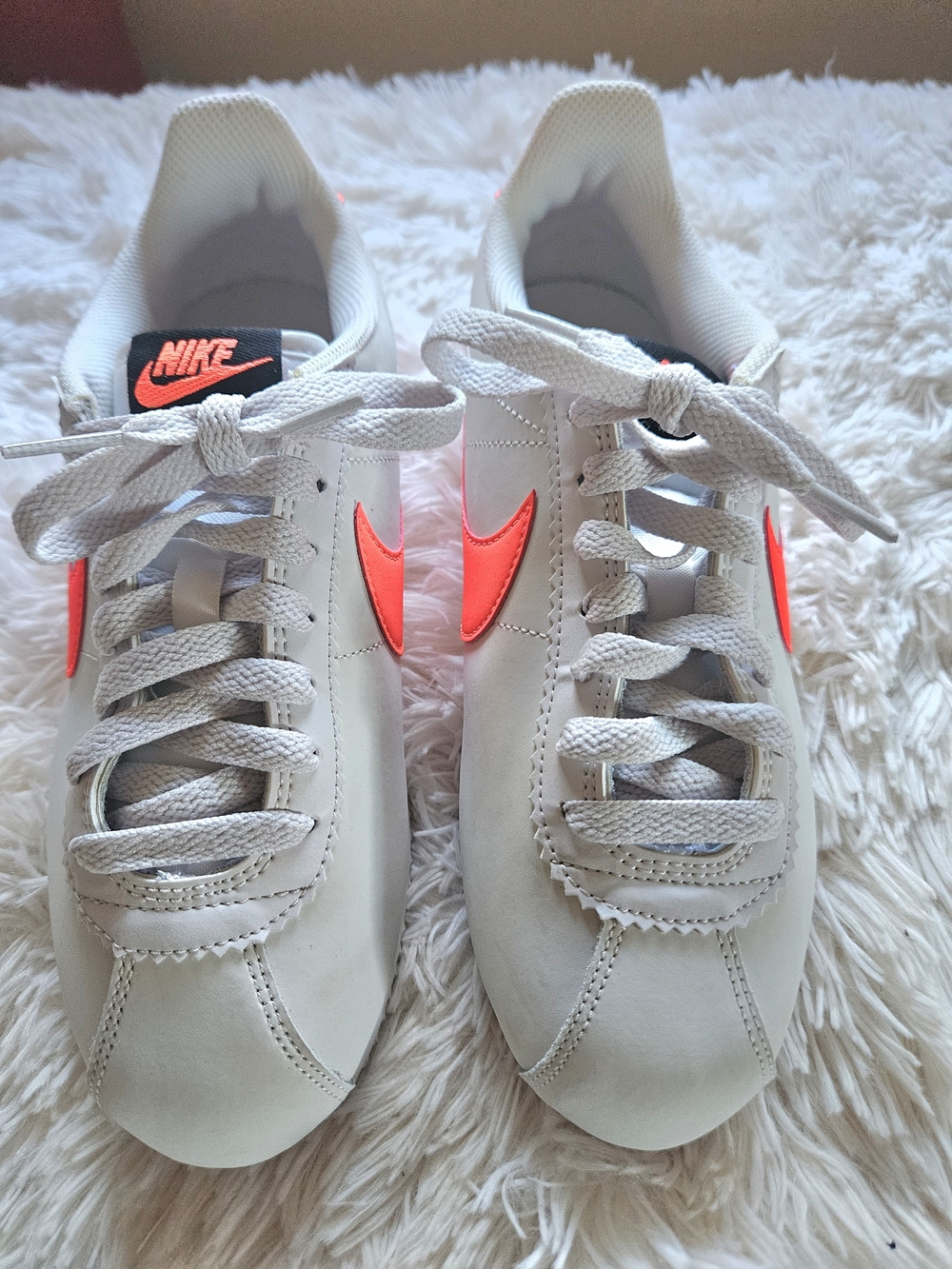 Nike Cortez White Bright Neon Orange Swoosh Womens Size 7 US / 38 EU